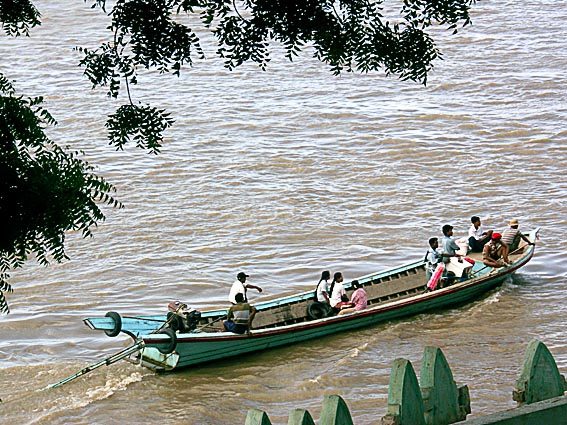 Ayeyarwady River. Photo Credit: www.allmyanmar.com